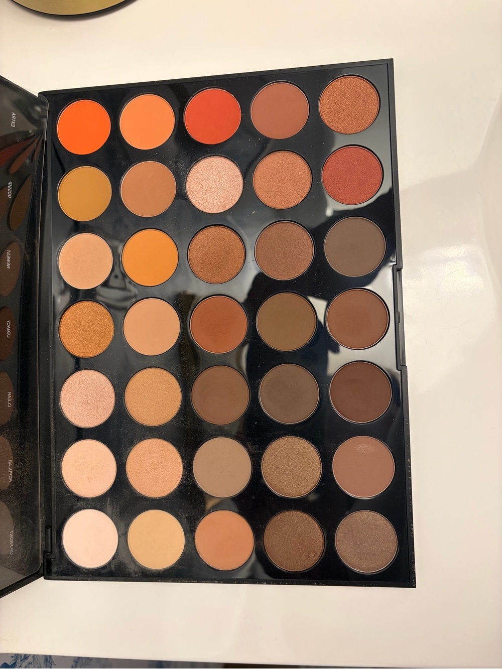 Morphe Artistry Palette 350 Nature Glow EUC Neutral shades mattes and shimmers